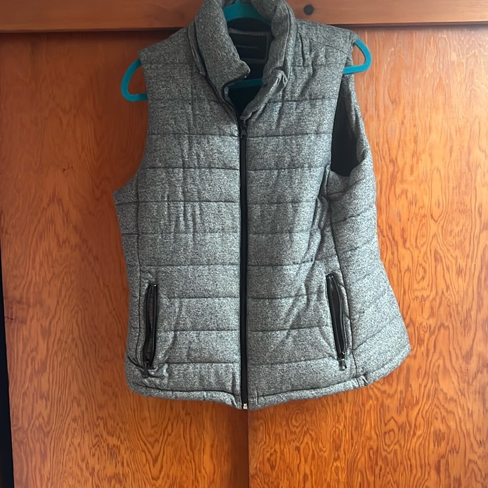 Banana Republic Puffer Vest